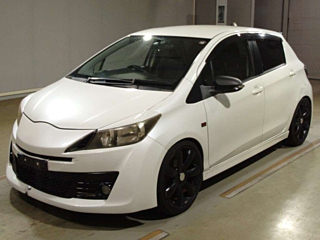 TOYOTA VITZ 2012