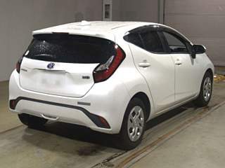 TOYOTA AQUA 2022
