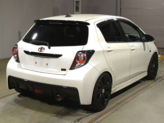 TOYOTA VITZ 2012