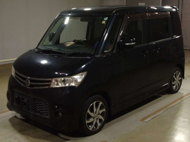 NISSAN ROOX 2011