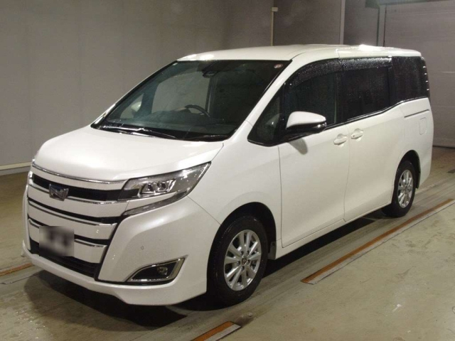 TOYOTA NOAH 2020