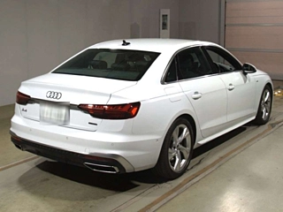 AUDI A4 2021