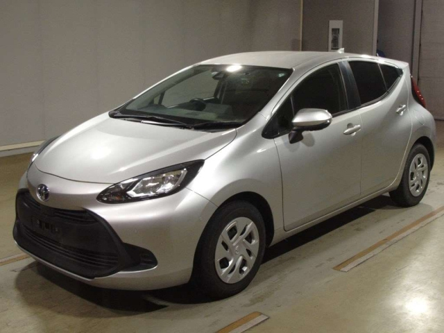 TOYOTA AQUA 2022