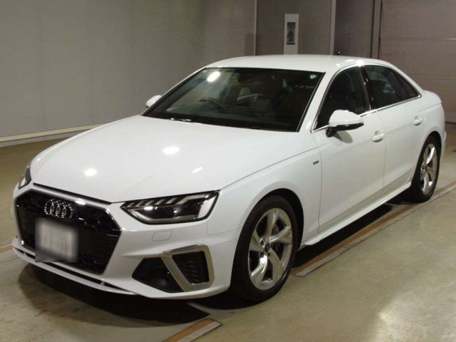 AUDI A4 2021