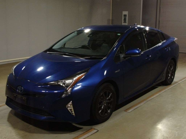 TOYOTA PRIUS 2018