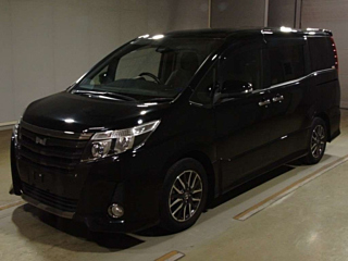 TOYOTA NOAH 2017