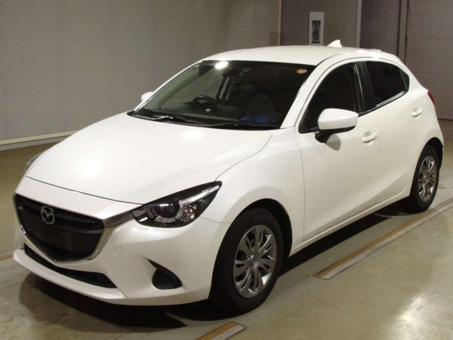 MAZDA DEMIO 2017
