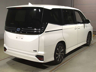 TOYOTA VOXY 2022