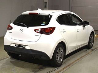 MAZDA DEMIO 2017