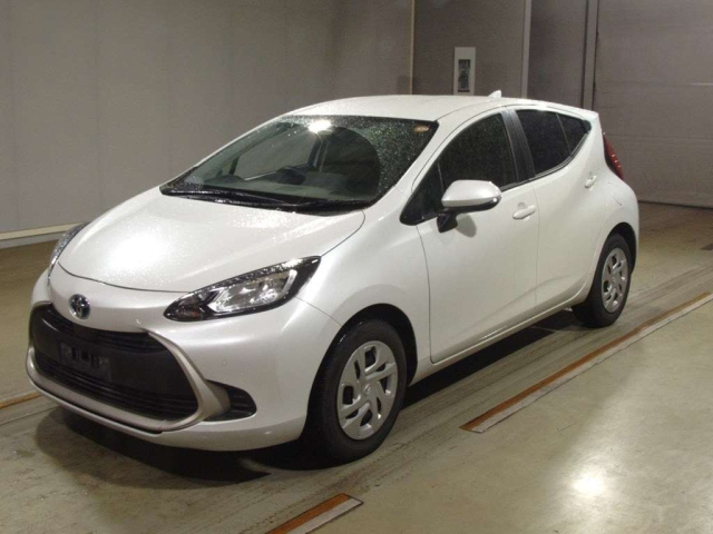 TOYOTA AQUA 2022