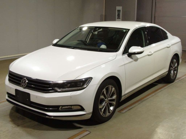 VOLKSWAGEN PASSAT 2015