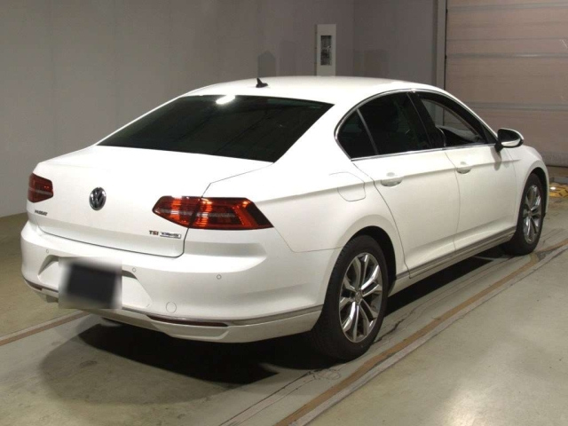VOLKSWAGEN PASSAT 2015