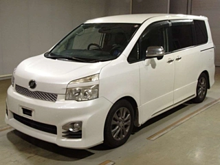 TOYOTA VOXY 2012