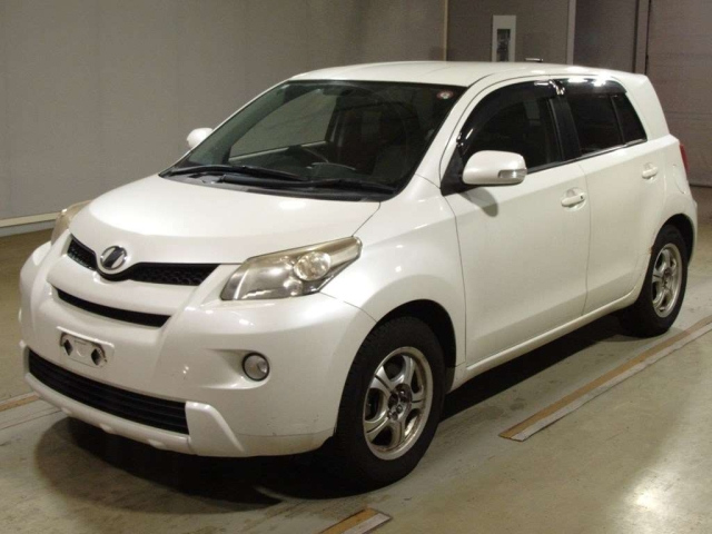 TOYOTA IST 2012