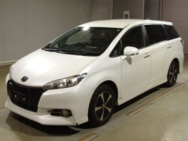 TOYOTA WISH 2014