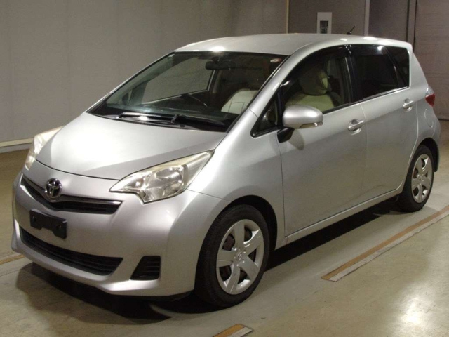 TOYOTA RACTIS 2014