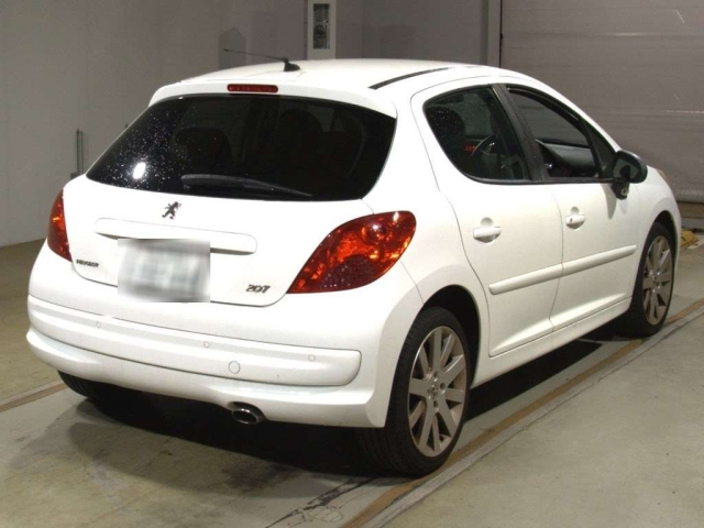 PEUGEOT 207 2009