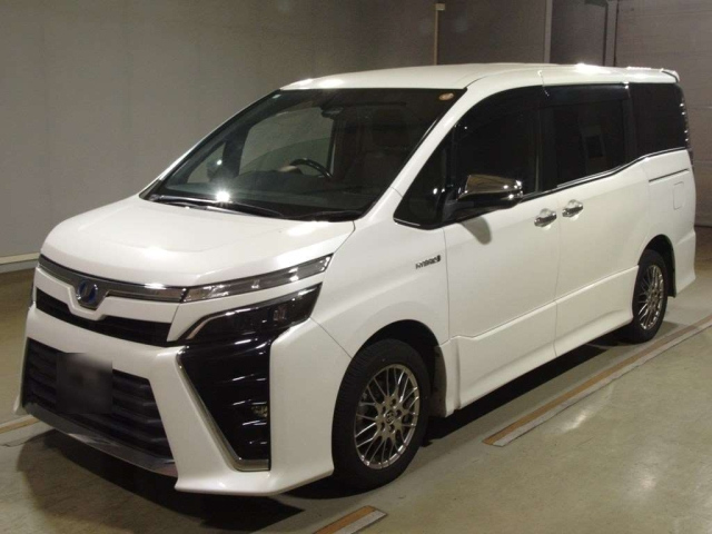 TOYOTA VOXY 2019