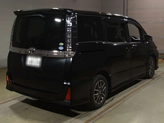 TOYOTA VOXY 2014