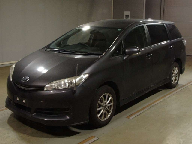 TOYOTA WISH 2015