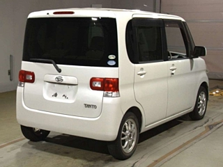DAIHATSU TANTO 2008