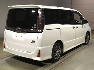 TOYOTA NOAH 2019