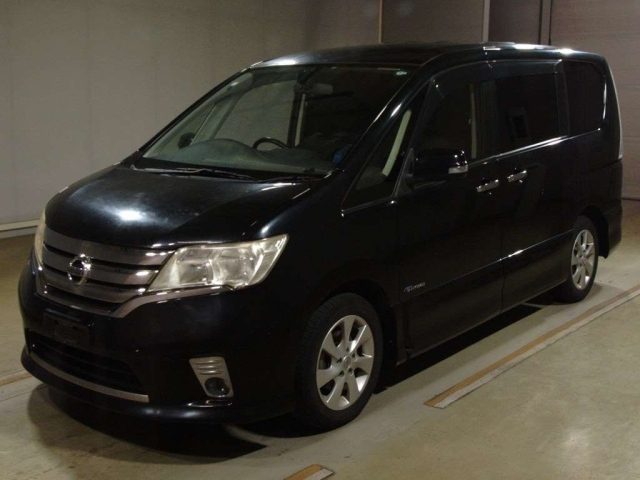 NISSAN SERENA 2013