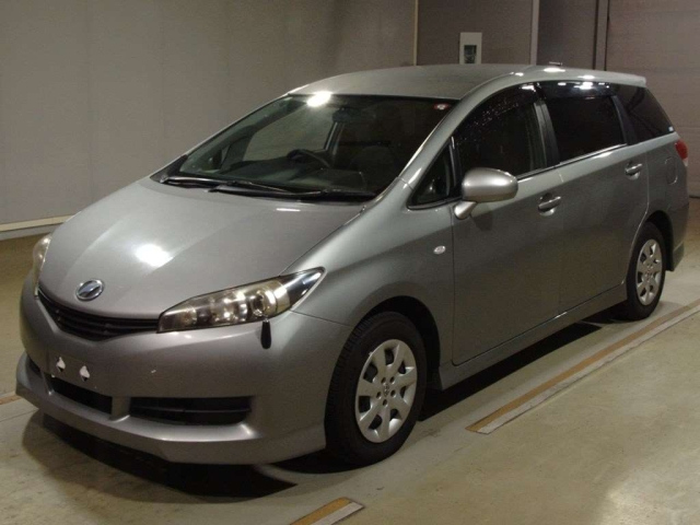 TOYOTA WISH 2010