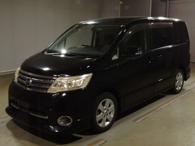 NISSAN SERENA 2010