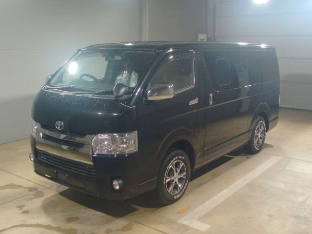 TOYOTA HIACE VAN 2016