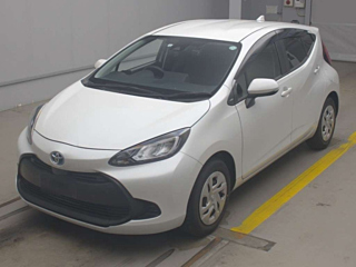 TOYOTA AQUA 2022