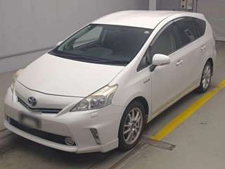 TOYOTA PRIUS ALPHA 2012