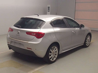 Заказать ALFAROMEO GIULIETTA
