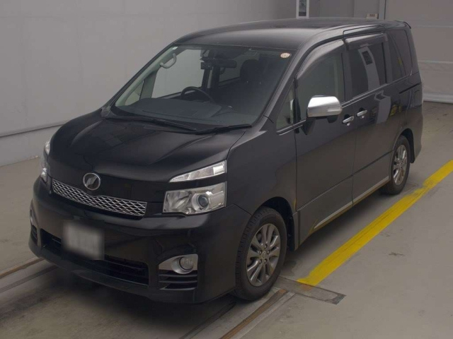 TOYOTA VOXY 2012