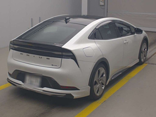Заказать TOYOTA PRIUS PHV
