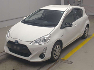 TOYOTA AQUA 2015