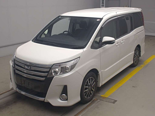 TOYOTA NOAH 2014