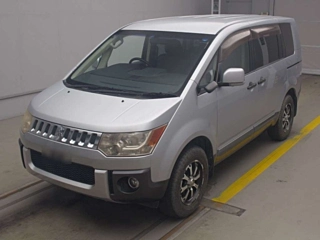 MITSUBISHI DELICA D5 2010