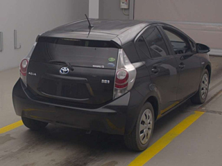 TOYOTA AQUA 2013