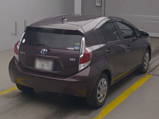 TOYOTA AQUA 2015