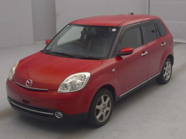 MAZDA VERISA 2010
