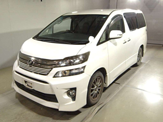 TOYOTA VELLFIRE 2013