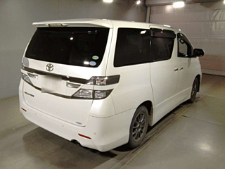 TOYOTA VELLFIRE 2013