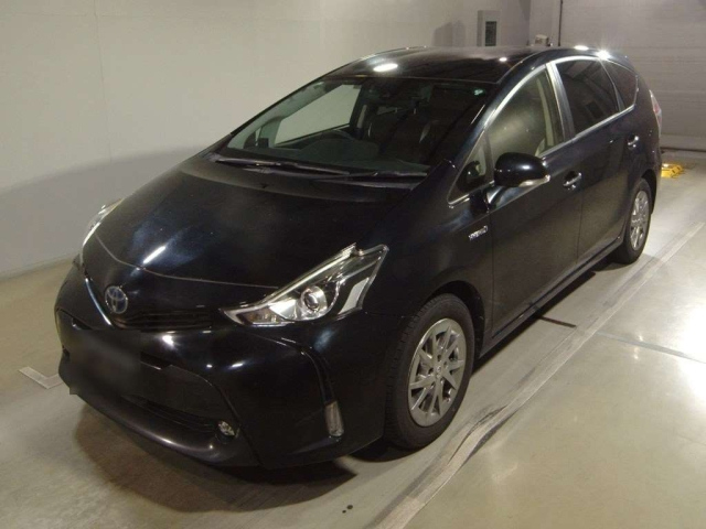 TOYOTA PRIUS ALPHA 2017