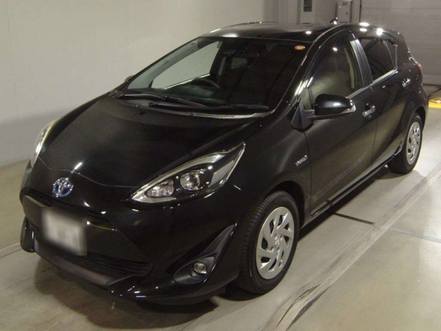 TOYOTA AQUA 2018
