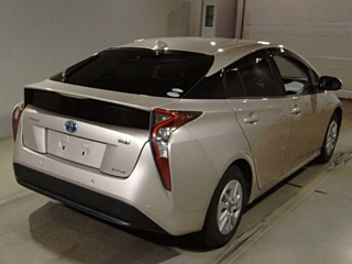 TOYOTA PRIUS 2018