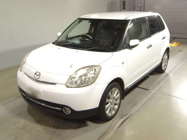 MAZDA VERISA 2011