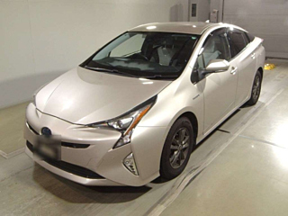 TOYOTA PRIUS 2016