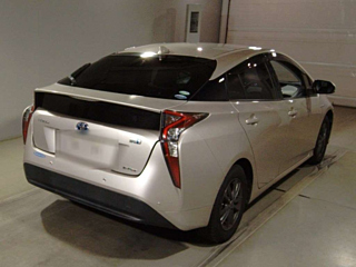 TOYOTA PRIUS 2016