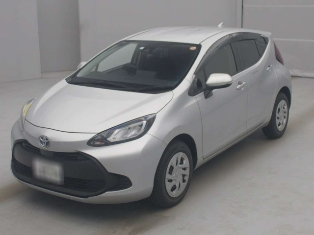 TOYOTA AQUA 2023